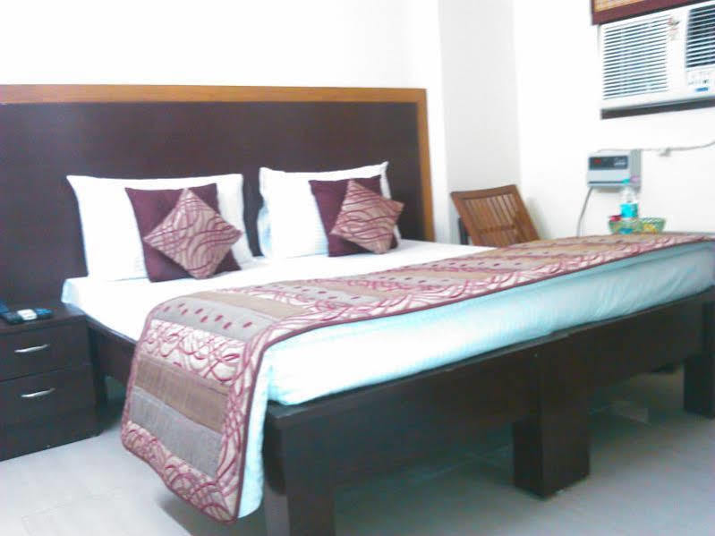 Treebo Green View, Noida Indirapuram Exterior photo